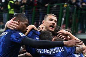 英雄联盟有礼投注-里程碑夜利物浦远射贴柱，意甲清晨刷纪录，引发热议，医务组通报恢复的简单介绍